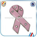 Andenken billig rosa Band Pins Großhandel